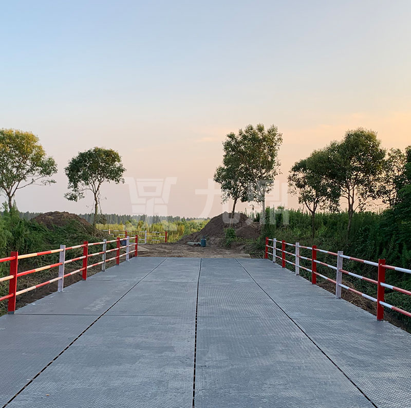 鋼便橋搭建過(guò)程及組成結(jié)構(gòu)