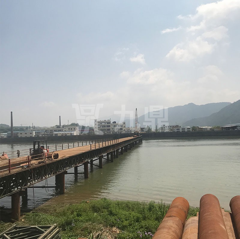 鋼平臺(tái)滿(mǎn)足工藝生產(chǎn)操作的要求